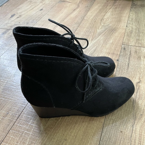 Time and Tru Women’s Wedge Booties Size 7.5 - Picture 3 of 7